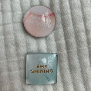 2 cute magnets